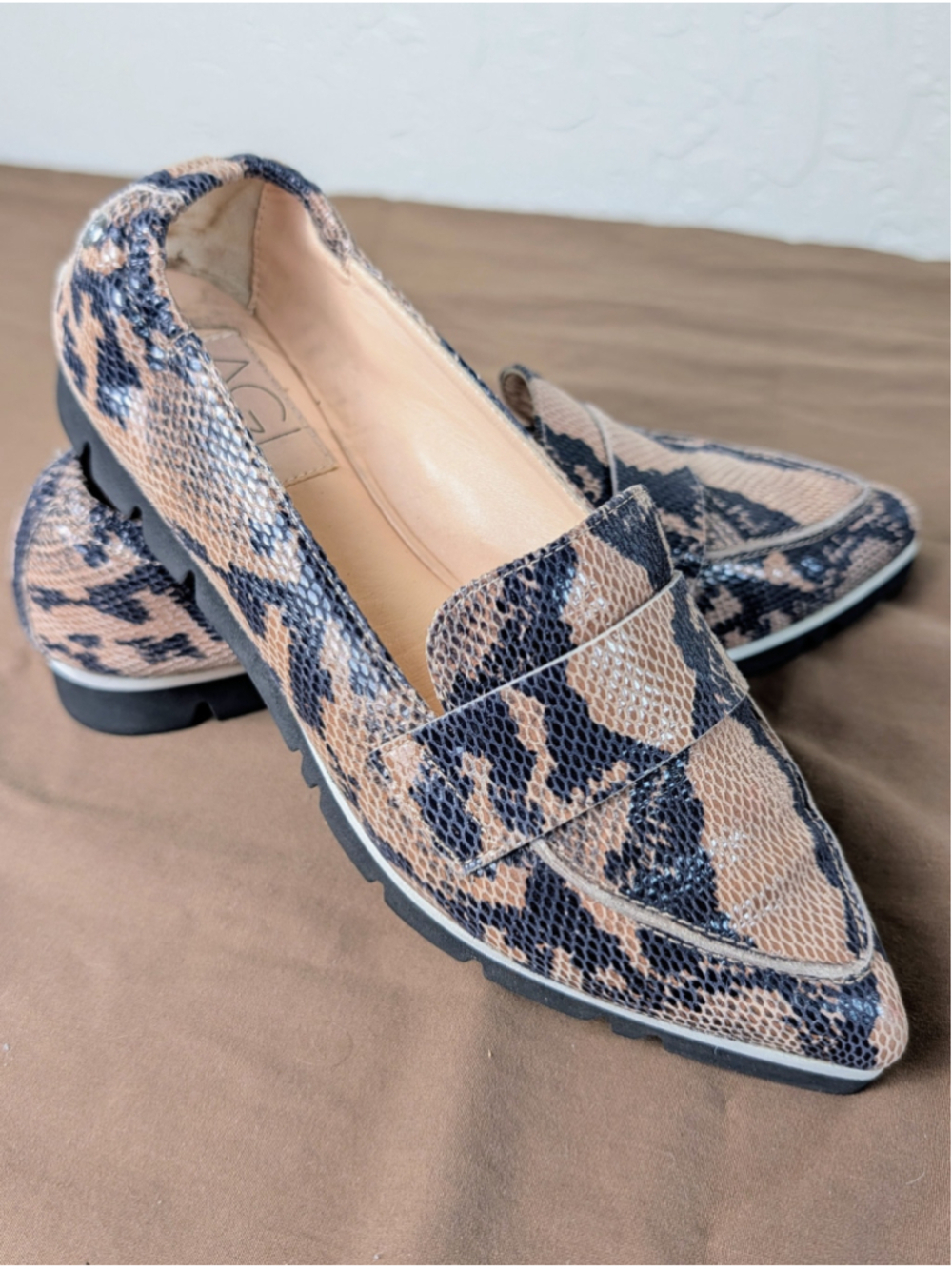 AGL Attilio Giusti Leombruni Women 38.5 8 Python Print Pointed Toe Loafers Italy